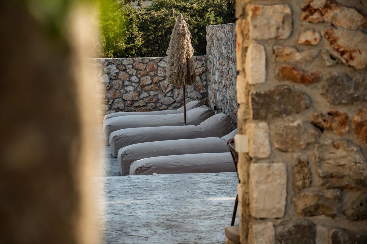 Gagouinos Cottage Korithion ภายนอก รูปภาพ