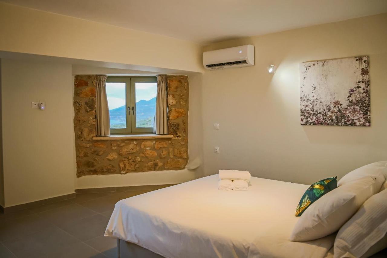 Gagouinos Cottage Korithion ภายนอก รูปภาพ
